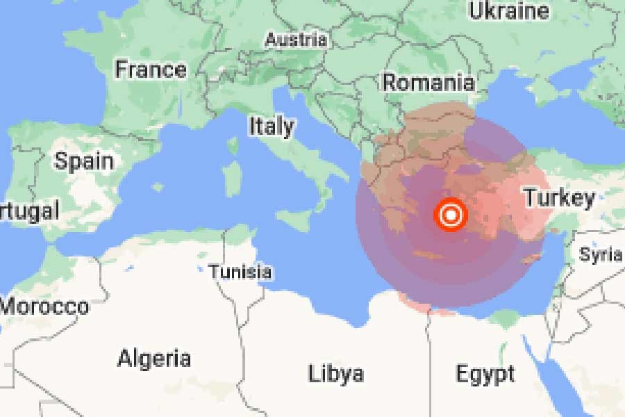 Earthquake of magnitude 7.0 hits Turkey, Greece