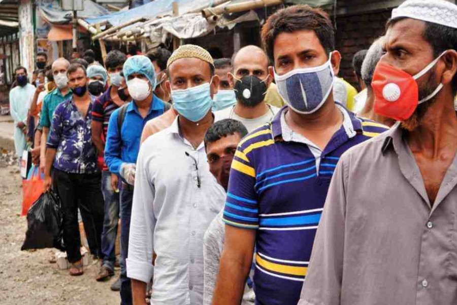 Mobile court fines eight people Tk 6,500 for not wearing mask in Khulna