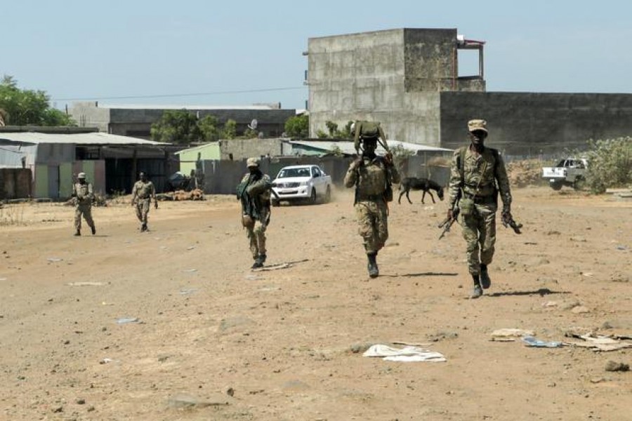 Members of the Amhara Special Force return to the Dansha Mechanized 5th division Military base after fighting against the Tigray People's Liberation Front (TPLF), in Danasha, Amhara region near a border with Tigray, Ethiopia November 9, 2020. REUTERS/Tiksa Negeri/File Photo