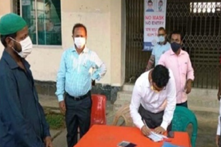 Mobile court fines 90 people in Chandpur for not wearing mask