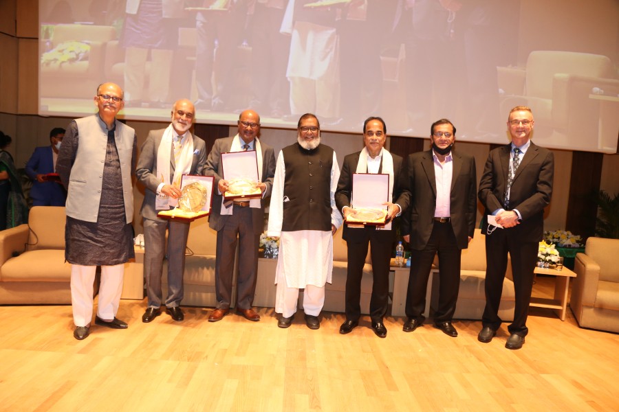 IUB pays tribute to Trustee Freedom Fighters in Mujib Centenary