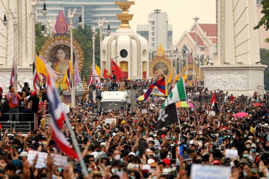 A new generation of Thais is defying the monarchy