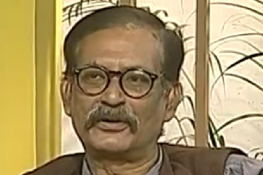 Eminent playwright Mannan Hira dies