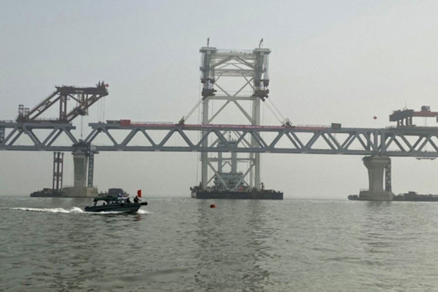 Govt extends deadlines for Padma Bridge, three other mega projects until June next year