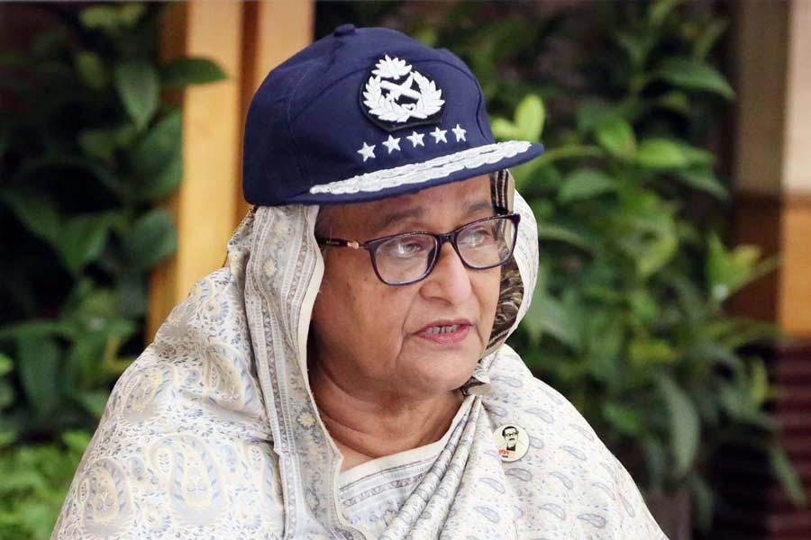 PM asks police to check cybercrimes, drug abuse