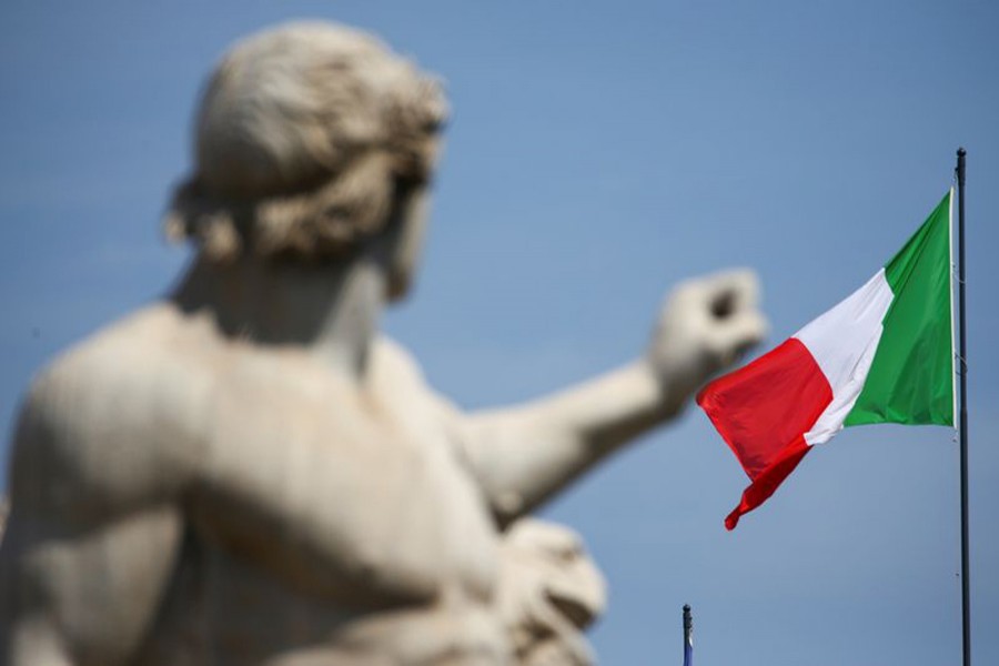 The Italian flag waves over the Quirinal Palace in Rome, Italy on May 30, 2018 — Reuters/Files