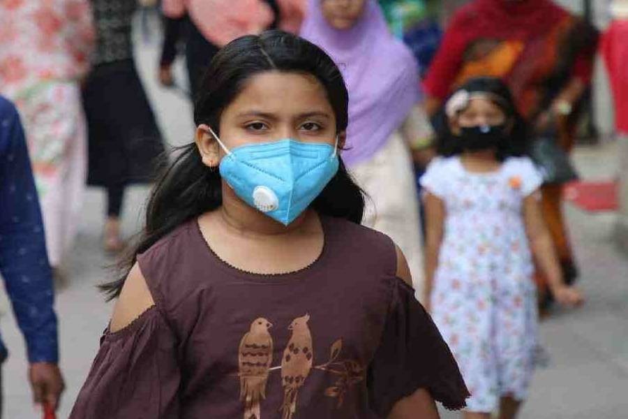 Bangladesh's 75pc students prefer going back to schools: Survey