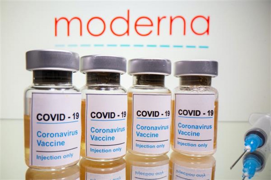 Moderna vaccine will 'work' against new variants