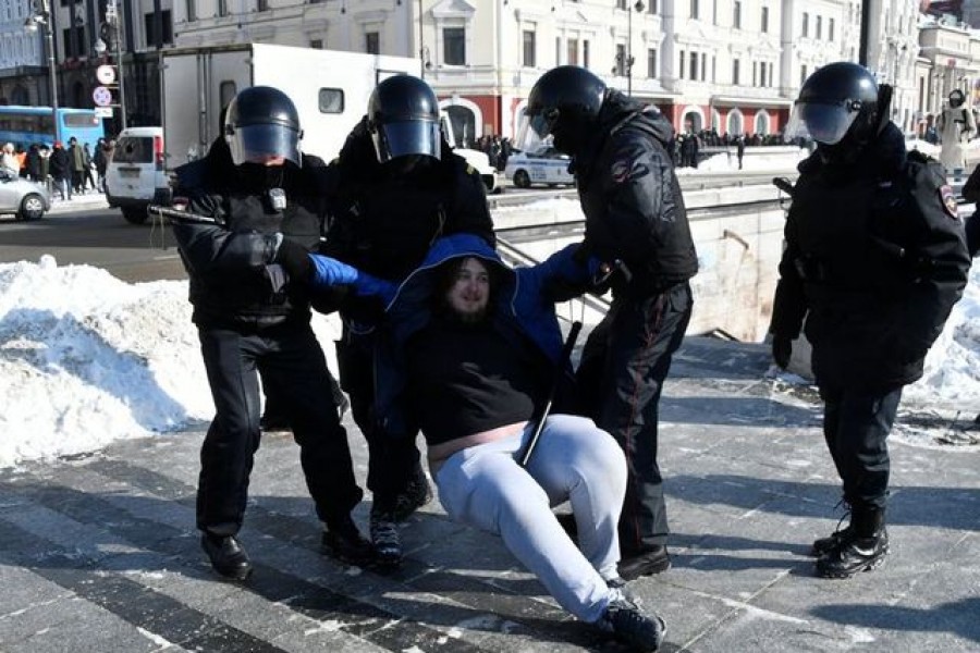 Over 450 detained over protests against Kremlin critic Navalny's jailing in Russia