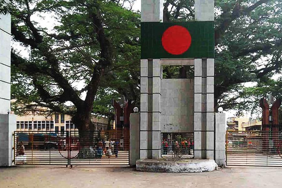 Trade thru Benapole land port halted for two days