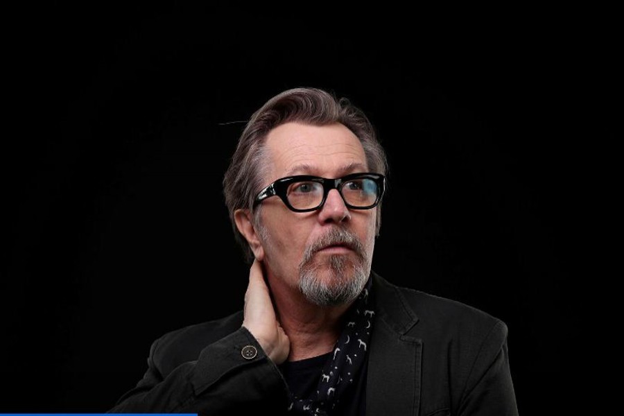 British actor Gary Oldman, who stars in the film "Darkest Hour" about Winston Churchill, poses for a portrait in Beverly Hills, California US November 09, 2017. REUTERS/Lucy Nicholson/File Photo