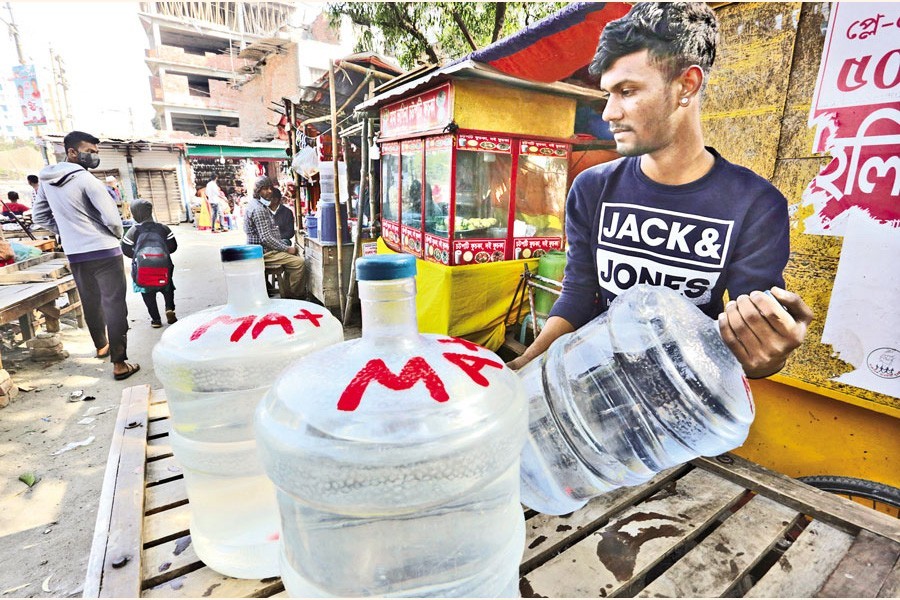 Illegal water business unabated