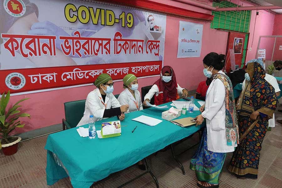 COVID-19: 873 recover, 585 get infected, eight die in 24 hours