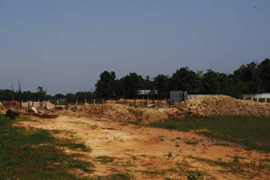 Some 69,000 hectares of Bangladesh land used for non-agricultural purposes a year