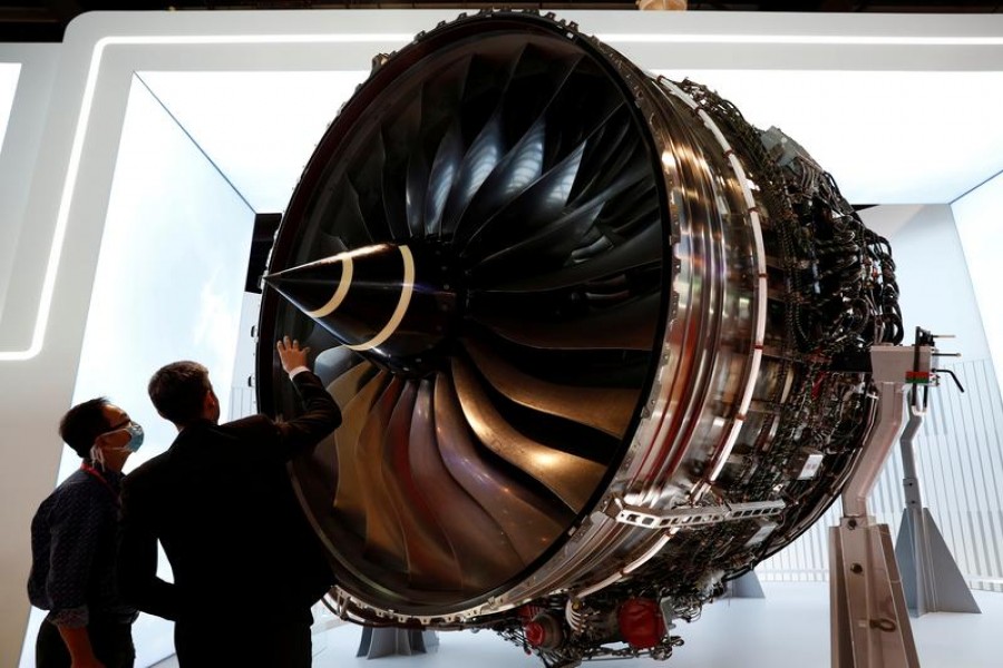 Rolls-Royce plunges to worse than expected loss
