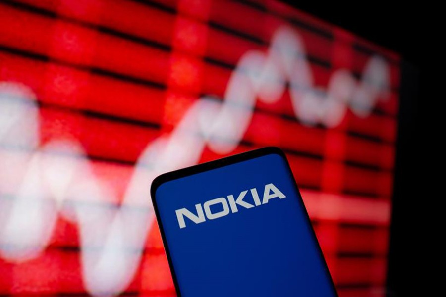 Nokia partners with internet giants
