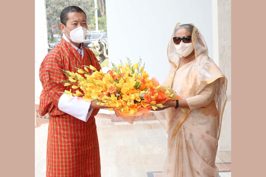 Bhutanese PM pays courtesy visit to Hasina