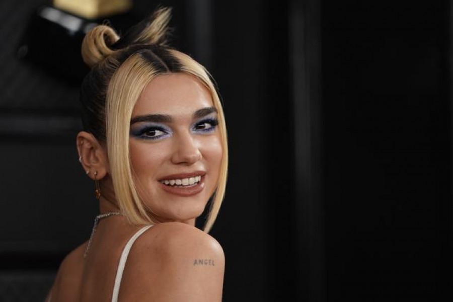 FILE PHOTO: 62nd Grammy Awards – Arrivals – Los Angeles, California, U.S., January 26, 2020 – Dua Lipa. REUTERS/Mike Blake