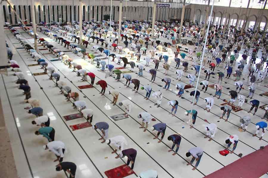 Govt urges countrymen not to arrange iftar, sehri at mosques