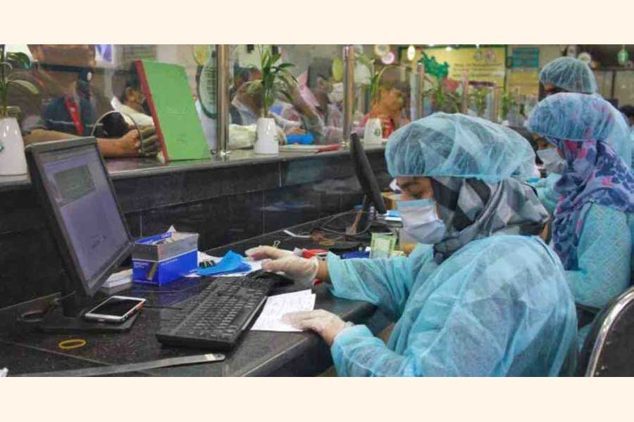 Bangladesh extends banking hours ahead of strict lockdown