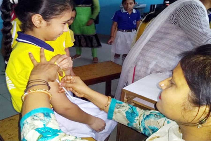 UNICEF emphasises maintaining Bangladesh’s child immiunisation trend as Covid-19 surges