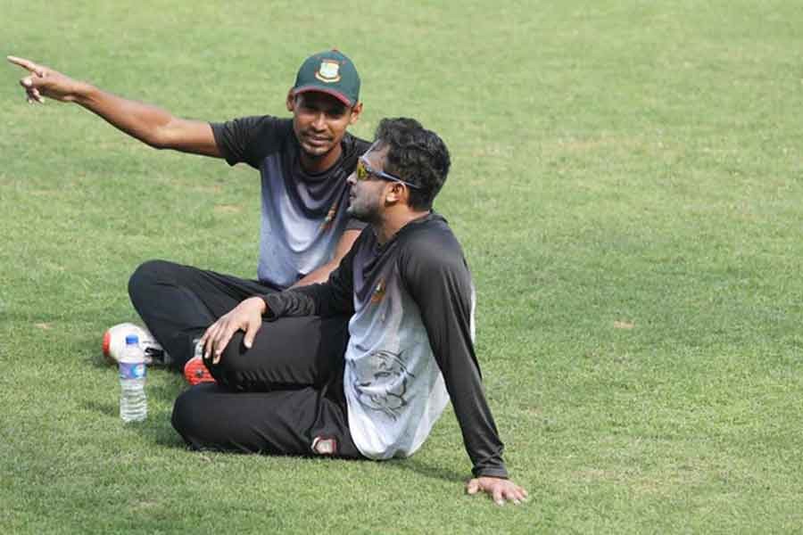 BCB trying to relax quarantine rules for Shakib, Mustafiz