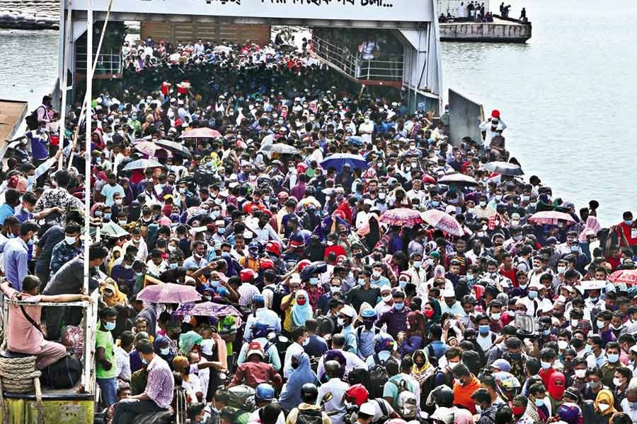 Five die in crowd crush on Padma River ferry