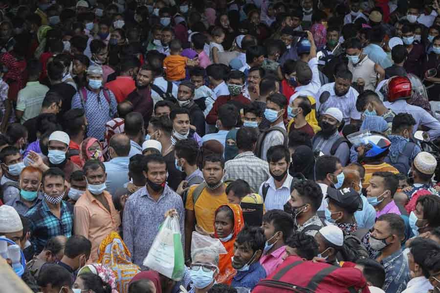 Chaotic mass travel, vaccine shortage put Bangladesh at risk