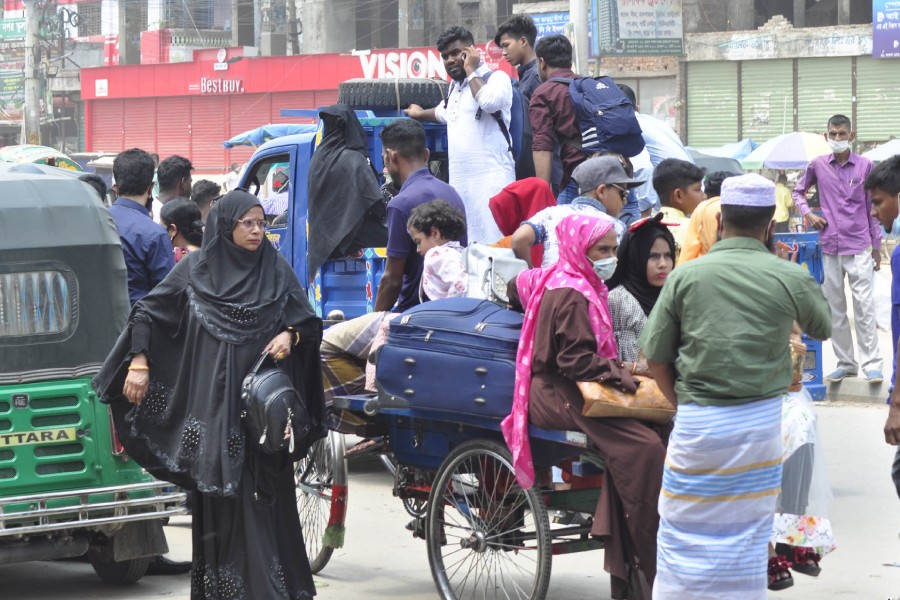 Bangladesh registers 698 new virus cases, 32 deaths in a day