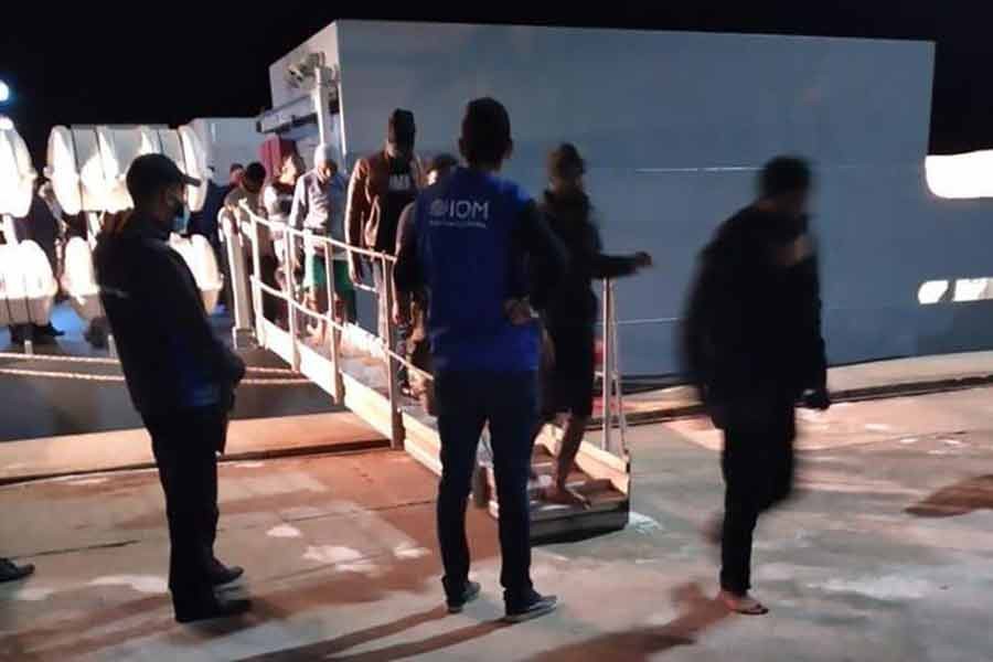 33 Bangladeshi migrants rescued off Tunisia coast