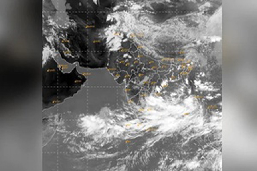 লঘুচাপের প্রভাব উত্তাল সাগর (স্যাটেলাইট চিত্রে)