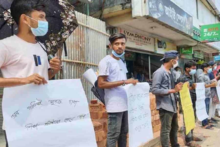 Students demand reopening of educational institutions