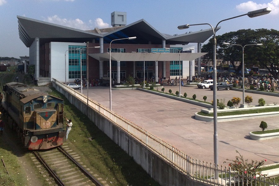 Govt suspends trains from Rajshahi