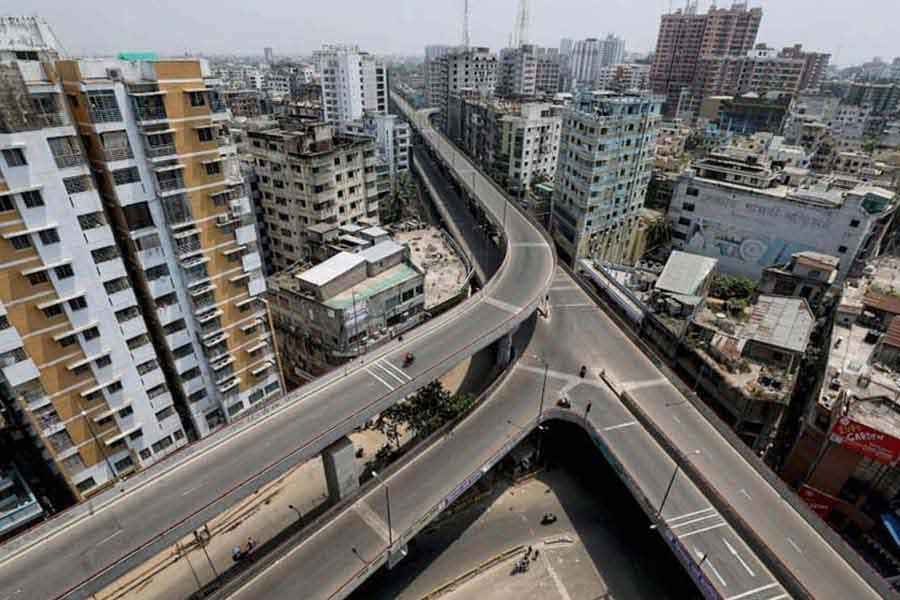 Govt announces countrywide pandemic restrictions from Monday