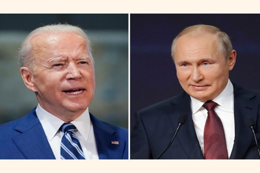 US President Joe Biden (L) and Russian President Vladimir Putin (R)