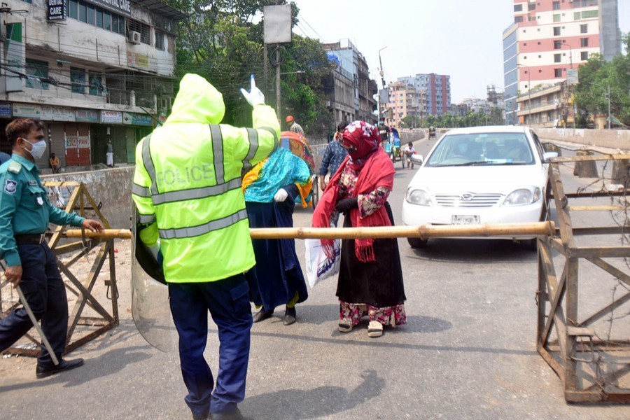 Dhaka streets mostly empty on second day of 'lockdown'