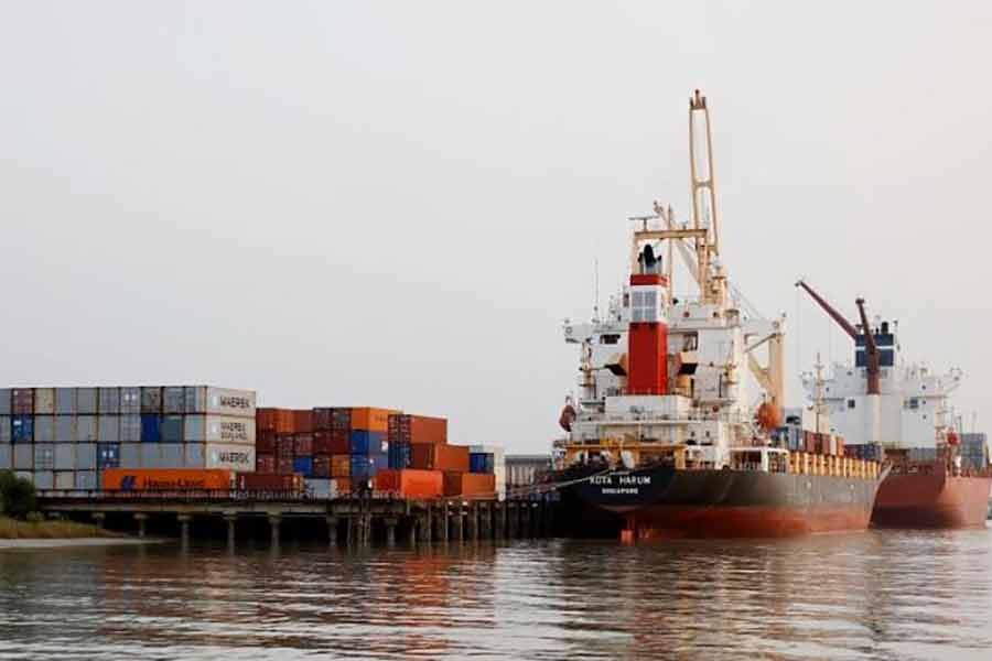 Mongla Port sees anchoring of record 970 foreign ships in FY21