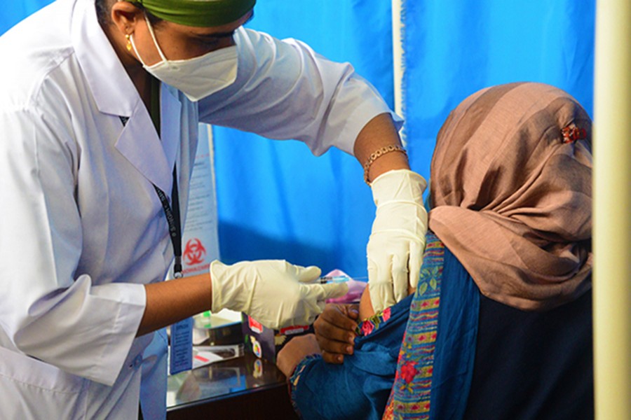 Bangladesh allows COVID vaccination for pregnant