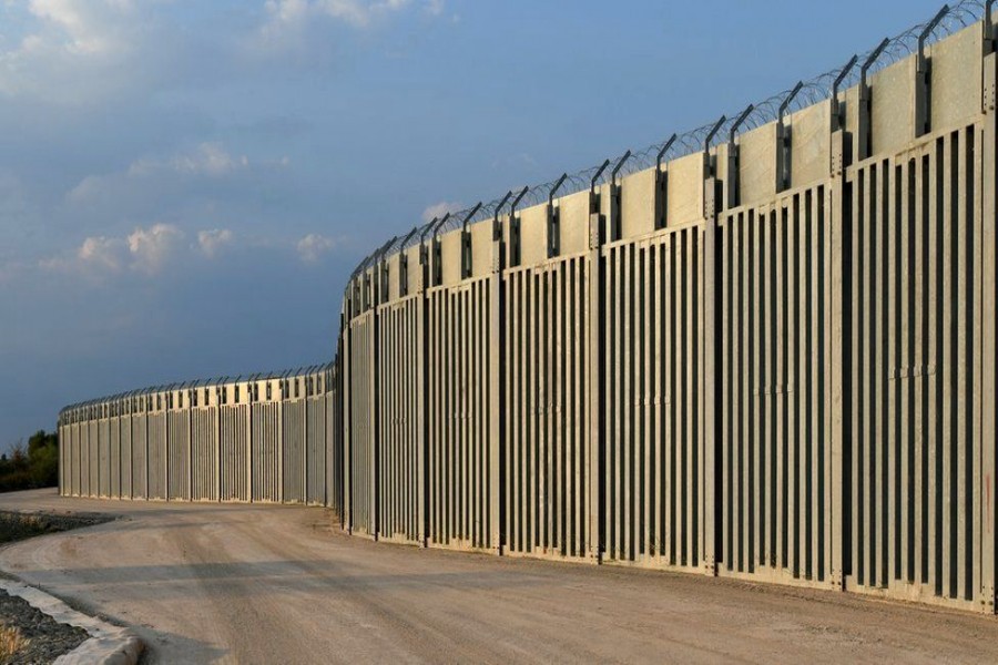 Part of the fence erected in the Evros region at Greece's border with Turkey - Reuters photo