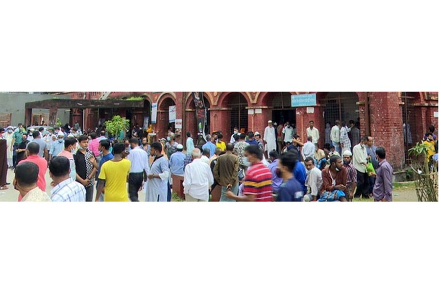 বরিশালে পুলিশের সঙ্গে সংঘর্ষ: ৯ জনের জামিন