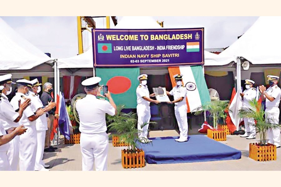 Indian naval ship reaches Chittagong port with medical equipment