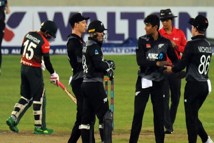 New Zealand bounce back as Bangladesh suffer first defeat   