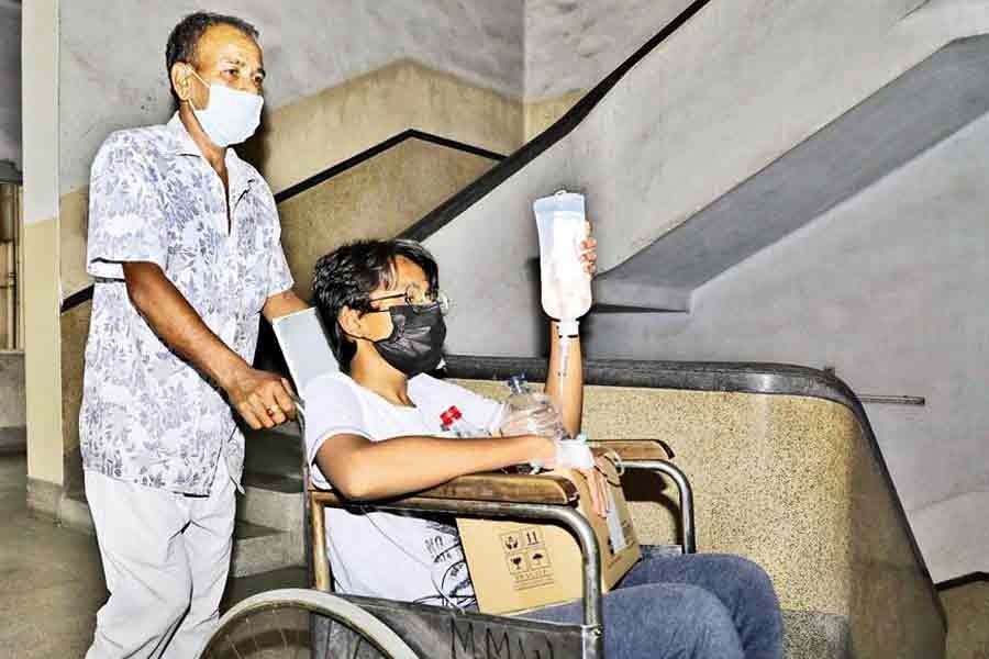 1,735 hospitalised with dengue fever in five days