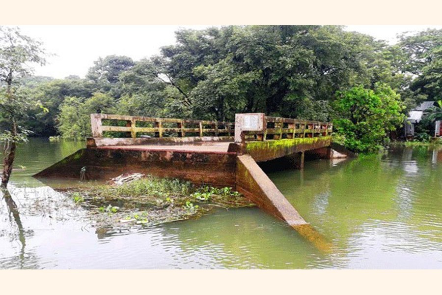 The unused bridge in Dharmapasha upazila under Sunamganj district — FE Photo