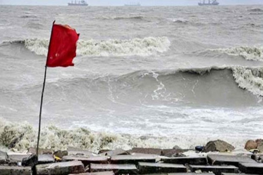 লঘুচাপ: সমুদ্রবন্দরে ৩ নম্বর সংকেত