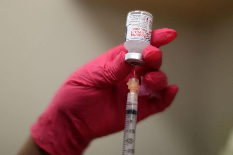 A nurse draws a Moderna coronavirus disease (COVID-19) vaccine, at East Valley Community Health Center in La Puente, California, US on March 5, 2021 — Reuters/Files