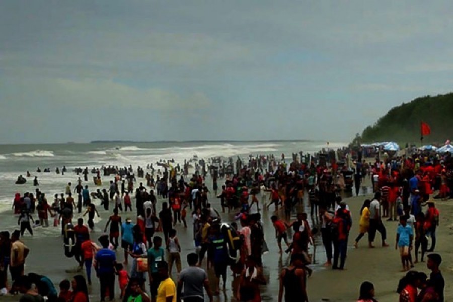 Tourism industry completely ignoring heath protocols