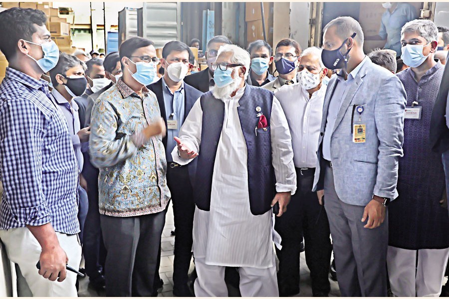 Salman raps civil aviation for non-functional explosive scanners