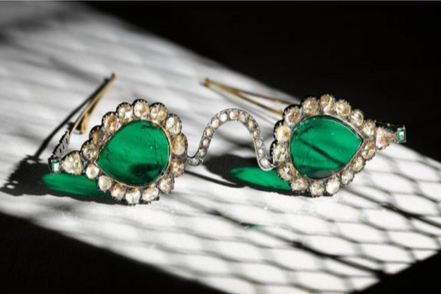 Emeralds were believed to have held miraculous powers to heal and to ward off evil -  photo: SOTHEBY’S