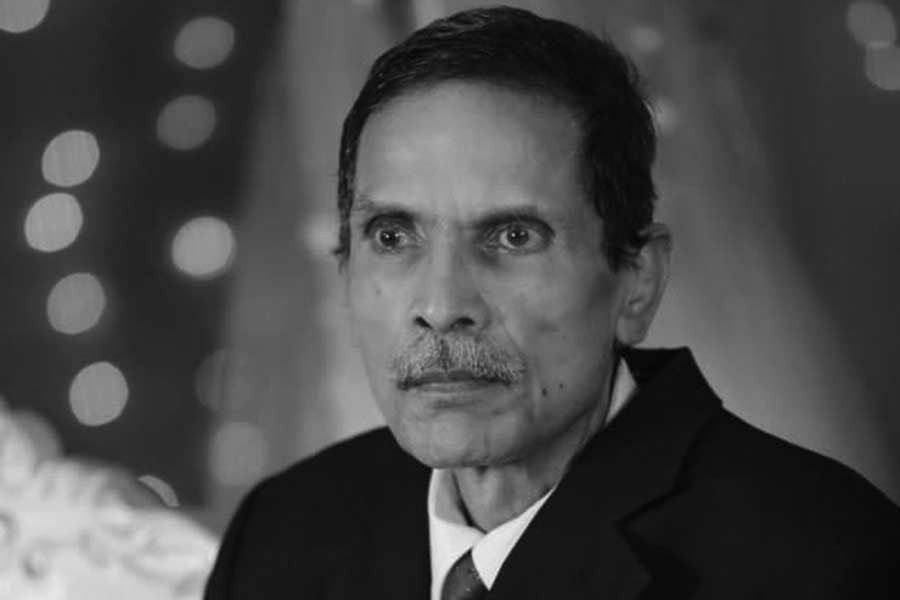 Former FE ED MA Momen dies